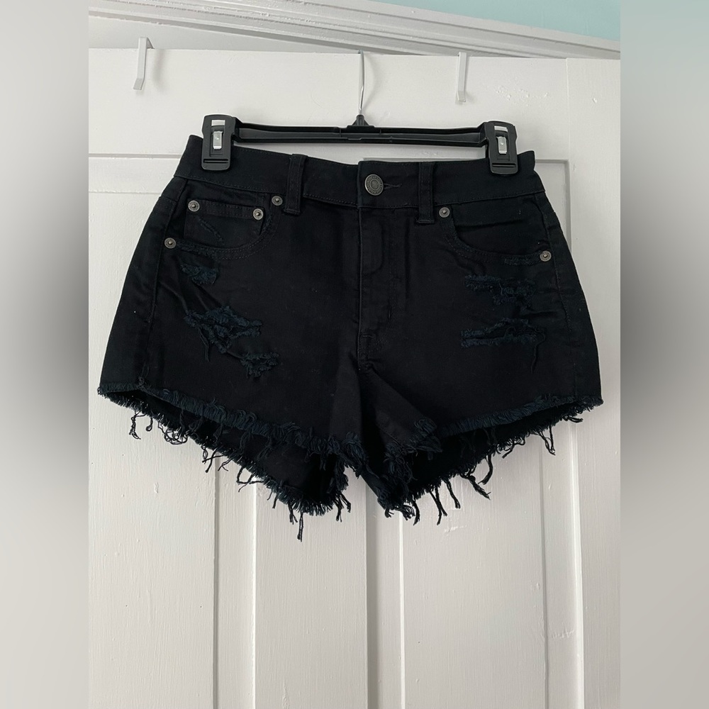 American Eagle Black Hi-Rise Festival Jean Short, size 2. NEVER WORN